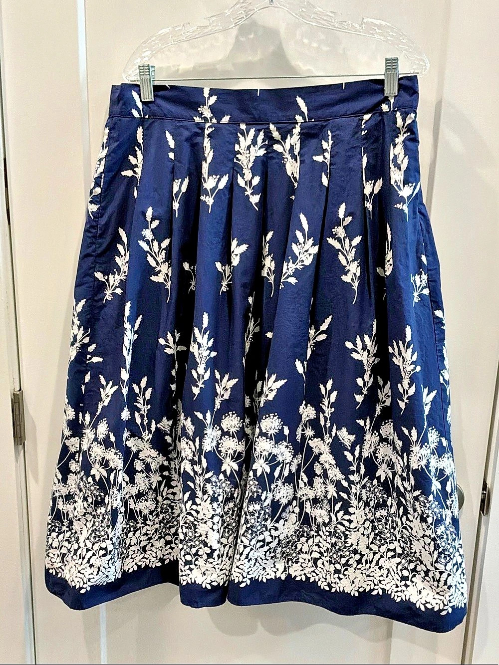 Talbots The Piper Pleated Patio Skirt - Floral Meadow, Size 14 Pockets